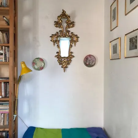 Room For Rent In An Ancient Palace In Rome Trastevere